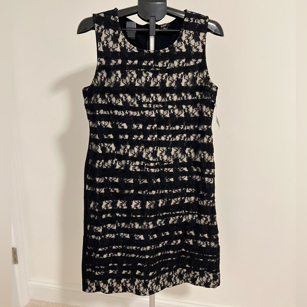 NWT Alfani Black Lace Sleeveless Shift Dress